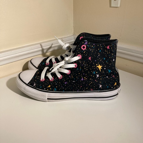 Converse Chuck Taylors - Picture 4 of 9